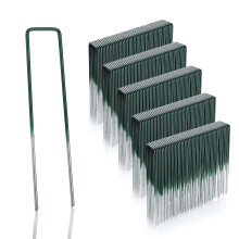 GardenMate Pack of 250 Artificial Grass Garden Securing Pegs ? Flat head, half-green hot-dip galvanised steel - L 150mm W 25mm Thickness 2.9mm