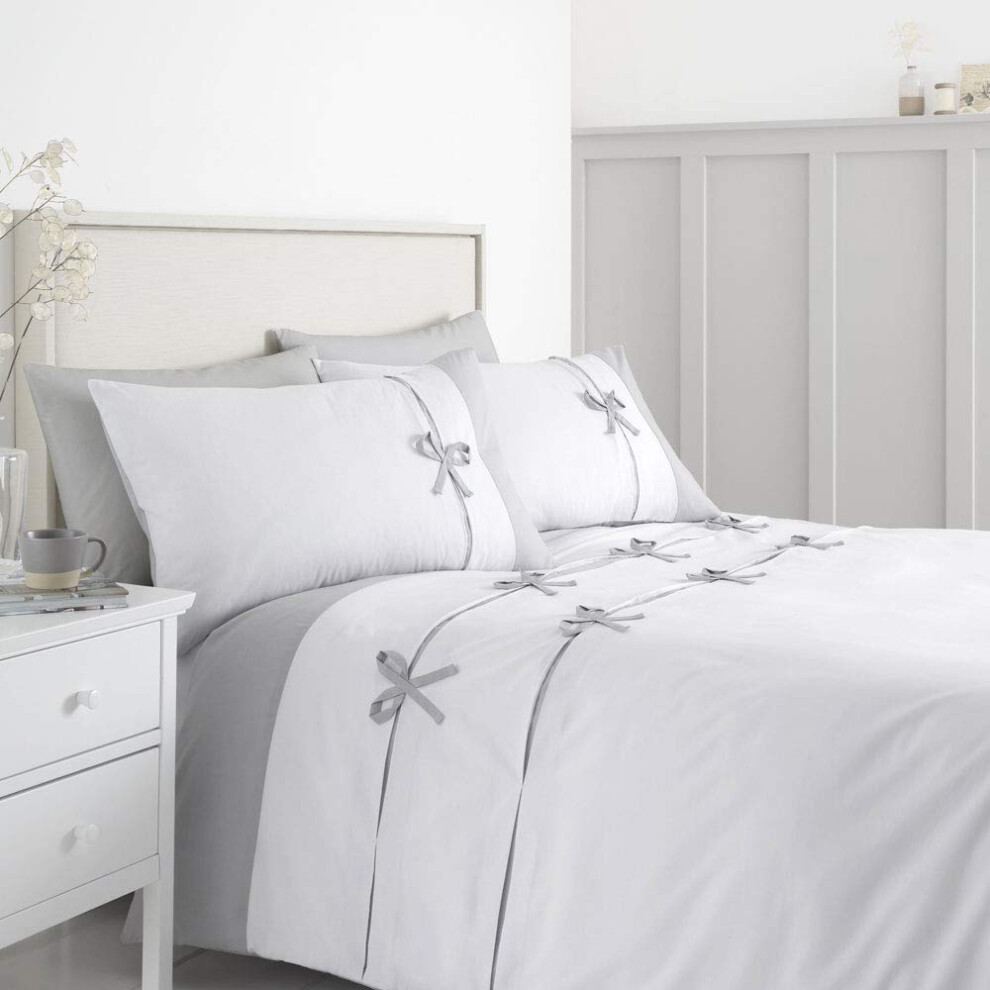 Catherine Lansfield Milo Bow Easy Care Super King Duvet Set White