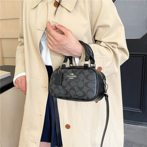 Crossbody bag Hands-on shoulder bag 1