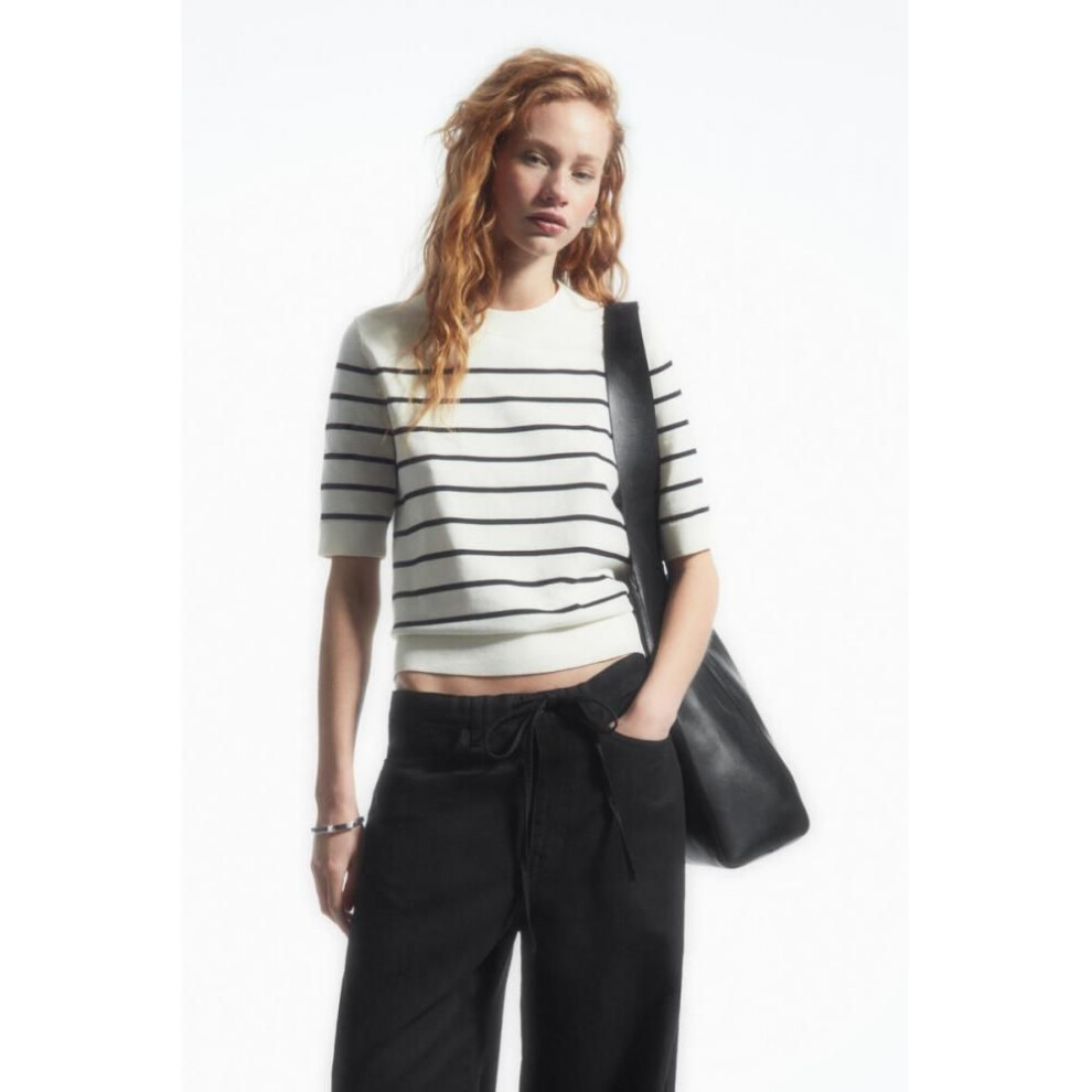 (offwhitestripe/S) Cos Japan ShorT Sleeve KniT T shirT