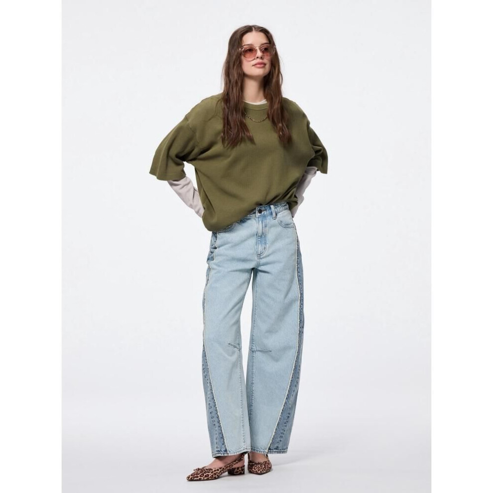 (62 BLUE/M) Gu By Uniqlo 2 Tone Barrel Leg Jeans  Standard Length 71.0 To 75.0 Cm