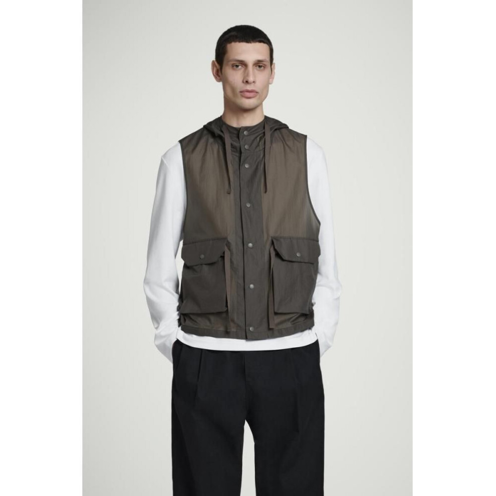 (Dark Mole/XS/S) Cos Japan Technical Nylon Hooded Gilet