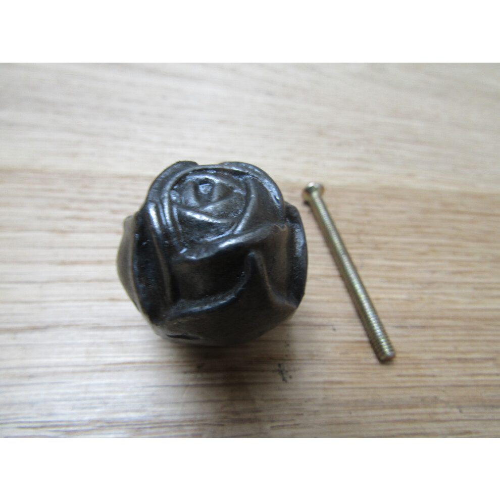 Rose Cabinet Knob Antique Iron 32Mm By Ironmongery World 5057067537173
