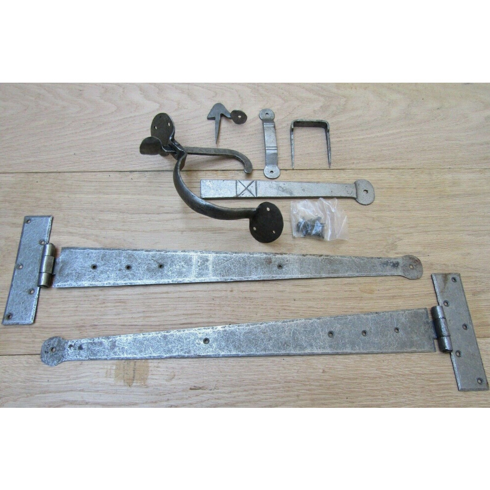 Set Of 15" Penny End Hinges & Suffolk Latch Antique Iron By Ironmongery World 5057067893200