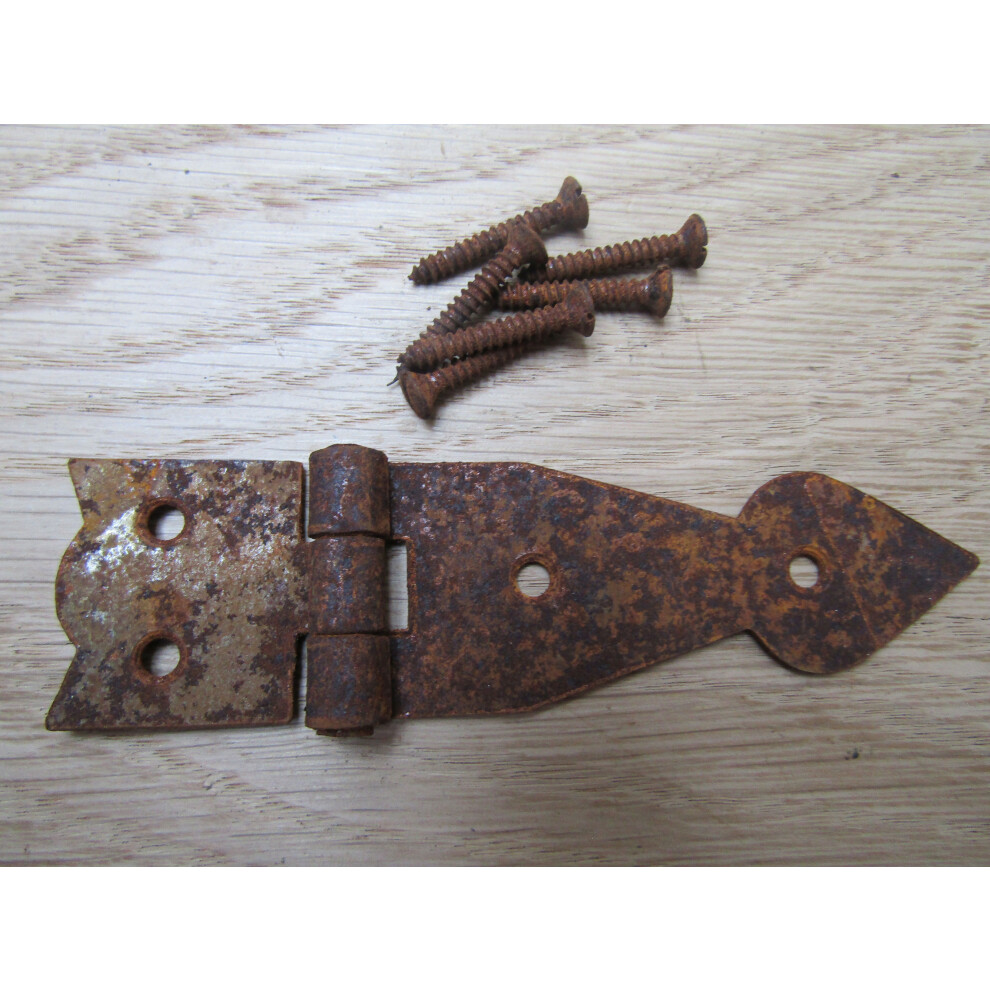 Pair Of Arrow Head Cabinet Hinges Rust By Ironmongery World 5057067911782