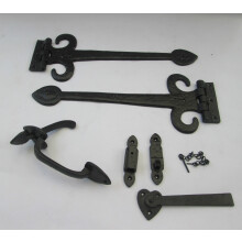 Set of 14" Spear head with curls hinge + 7" Thumb latch Black Antique by Ironmongery World