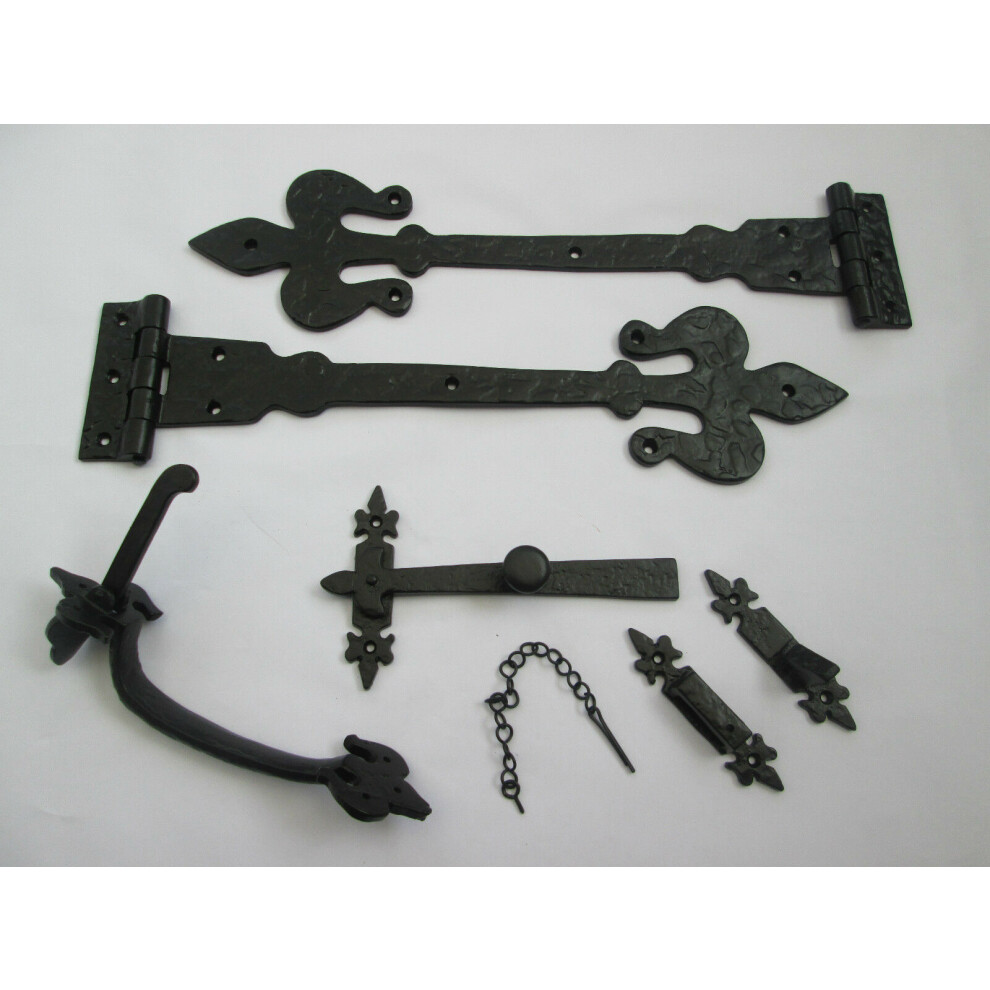 Set Of 18" Spear Head With Curls Hinge + 9" Thumb Latch Black Antique By Ironmongery World 5057067892920