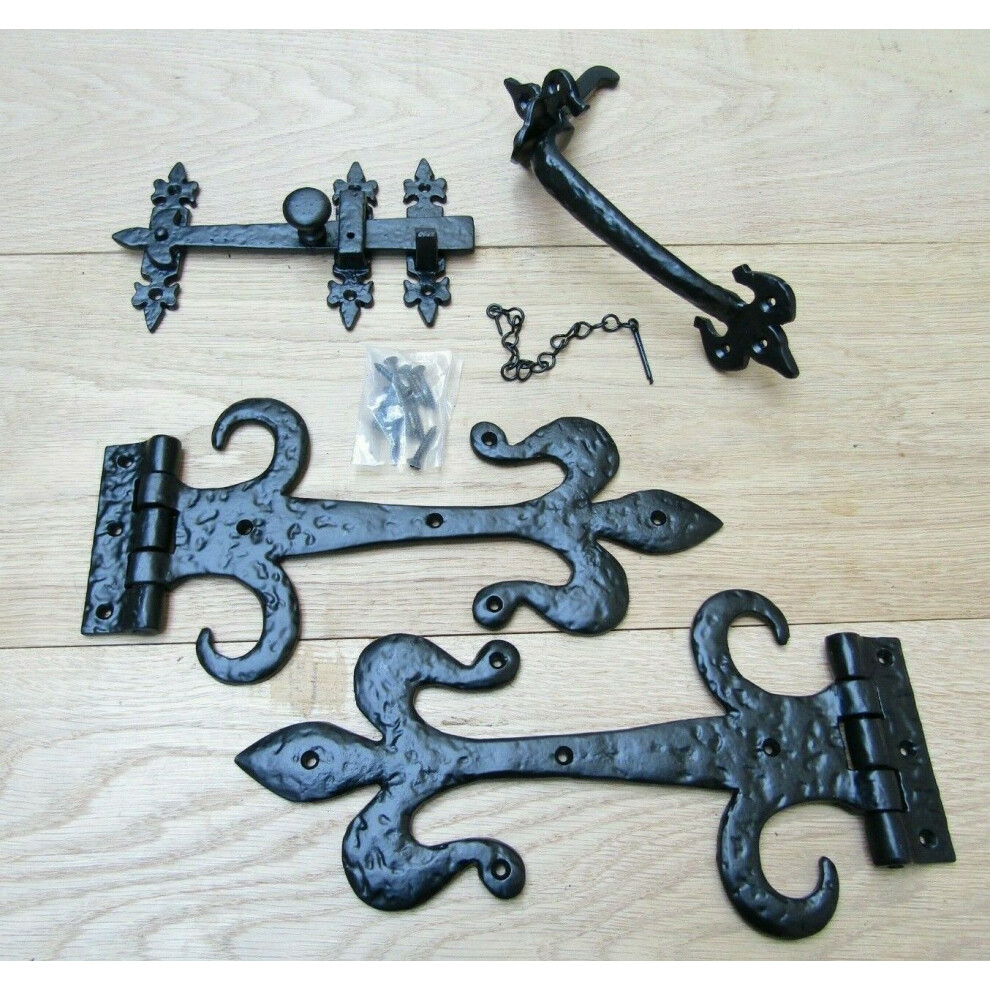 Set Of 18" Fleur De Lys With Curls Hinges + 9" Suffolk Thumb Latch Black Antique By Ironmongery World 5057067980108