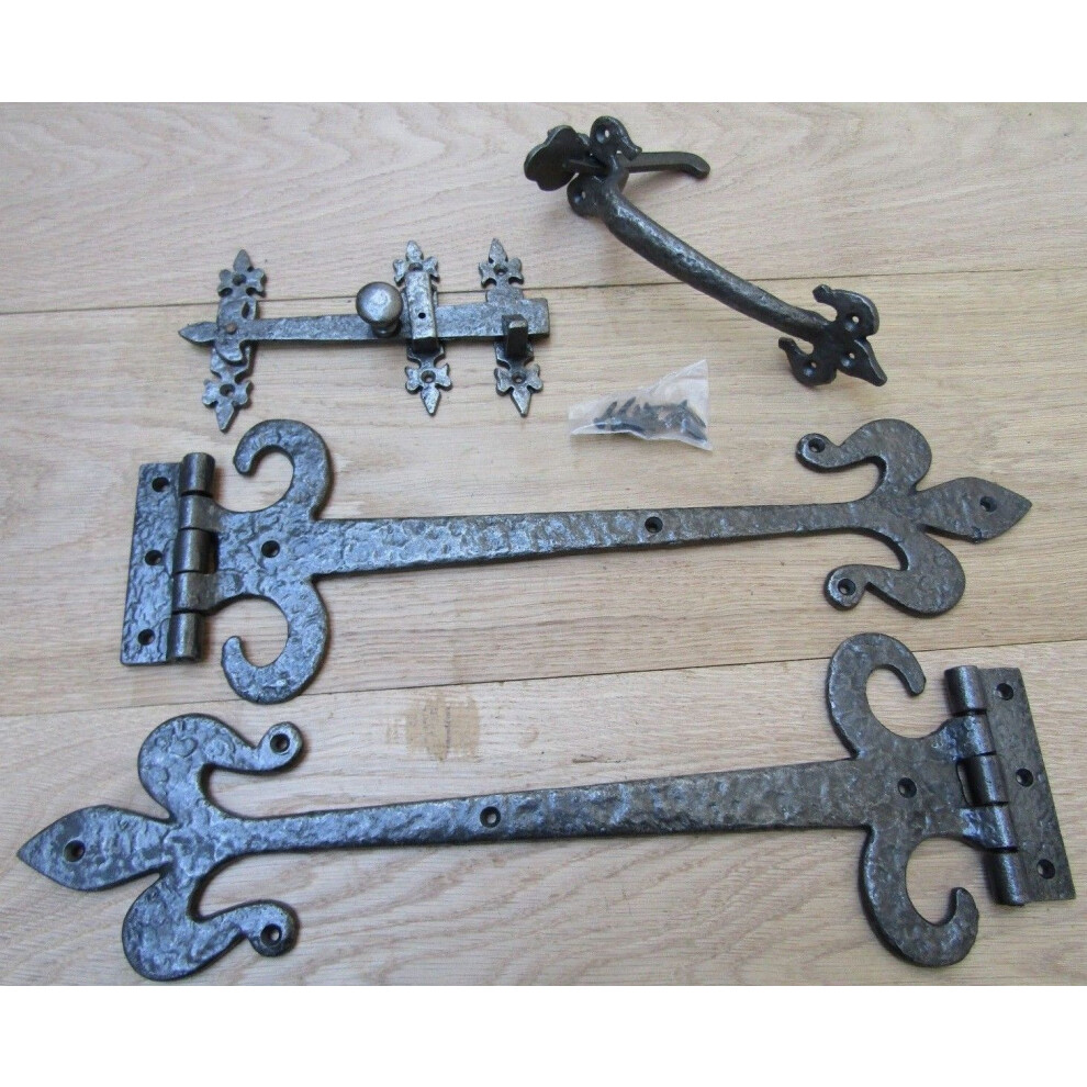 Set Of 18" Fleur De Lys With Curls Hinges + 9" Thumb Latch Antique Iron By Ironmongery World 5057067980061