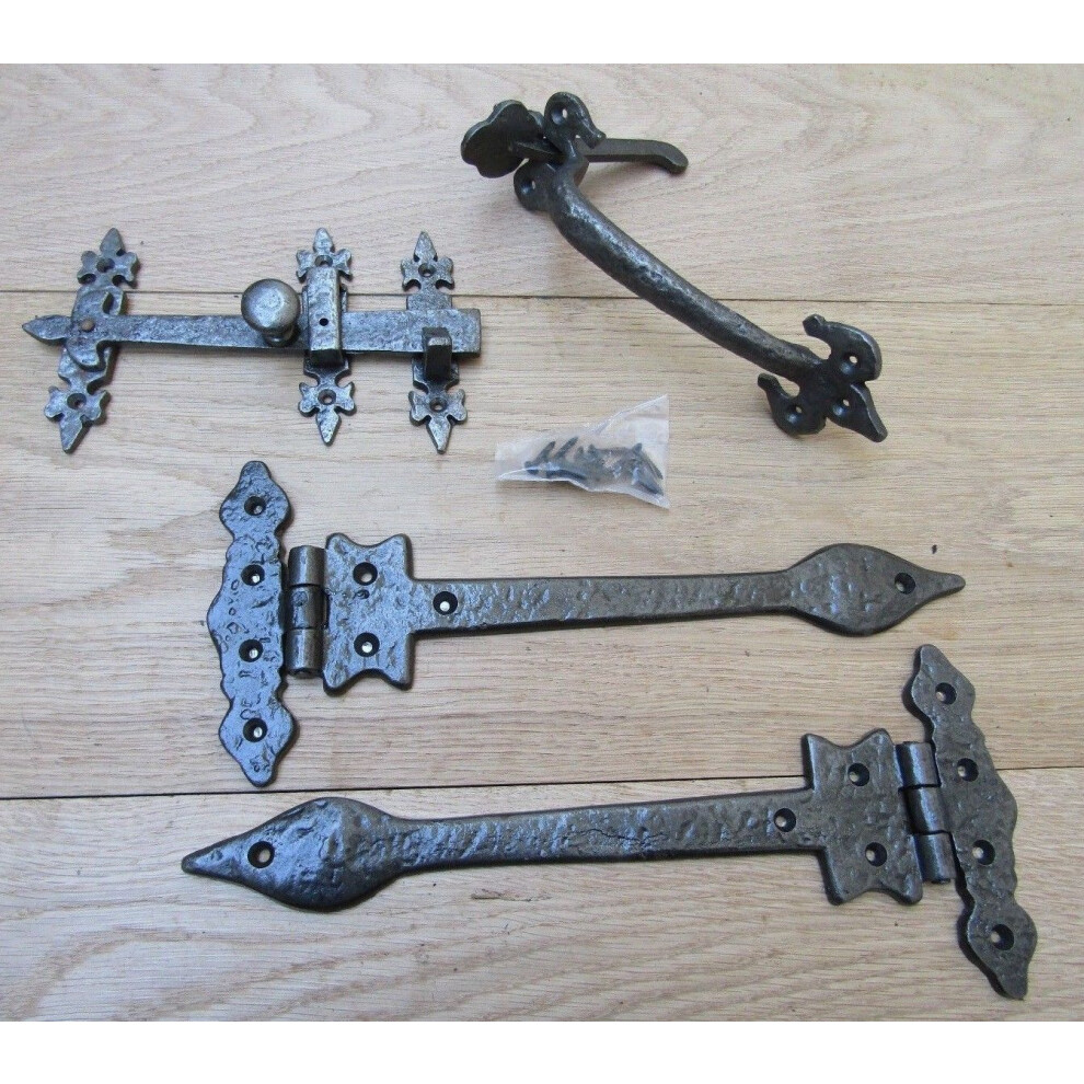 Set Of 12" Leaf Hinge + 9" Thumb Latch Antique Iron By Ironmongery World 5057067978938