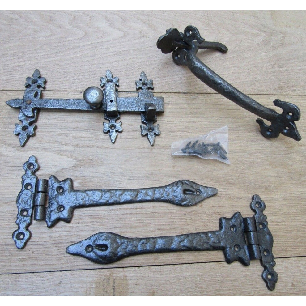 Set Of 9" Leaf Hinge + 9" Thumb Latch Antique Iron By Ironmongery World 5057067978914