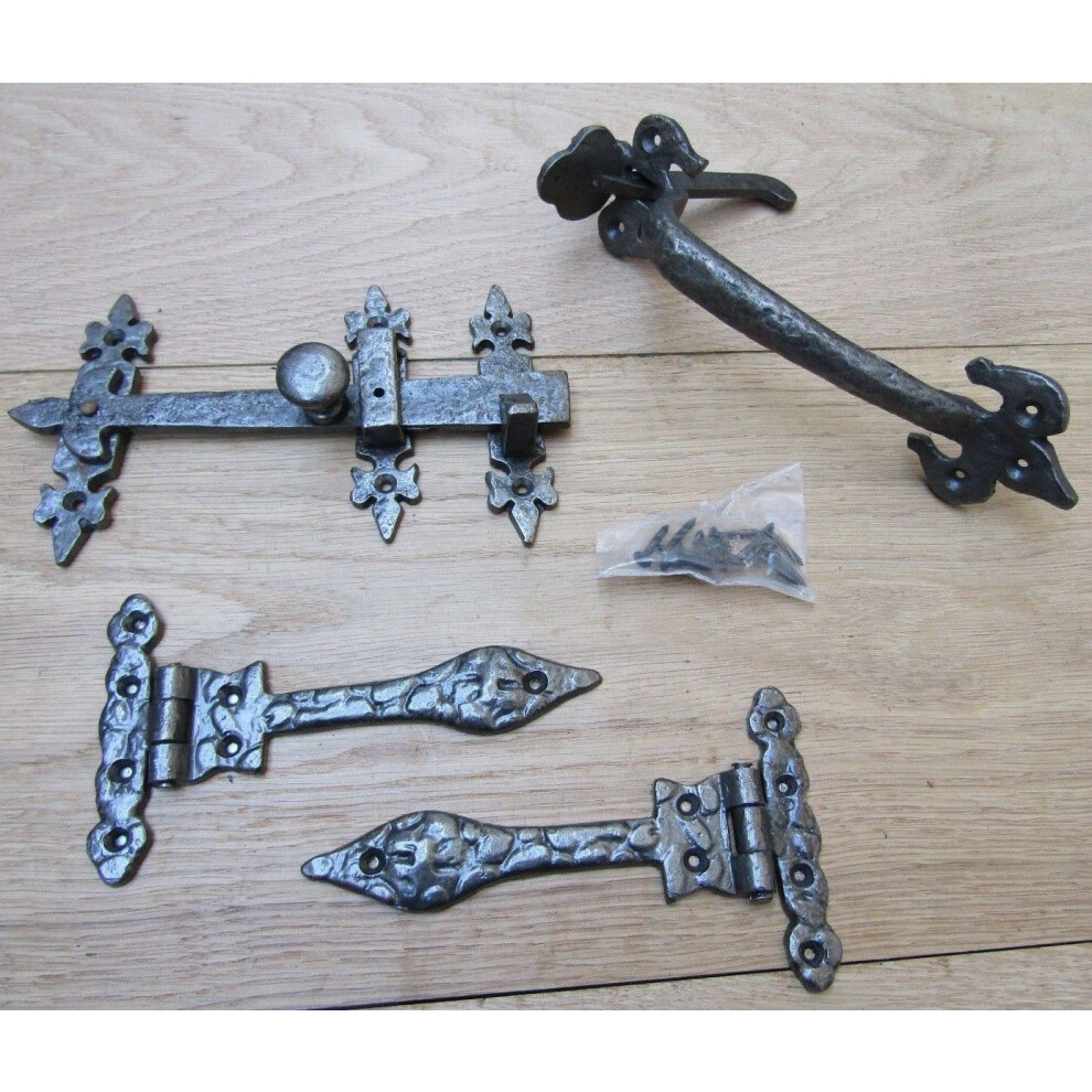 Set Of 6" Leaf Hinge + 9" Thumb Latch Antique Iron By Ironmongery World 5057067978952