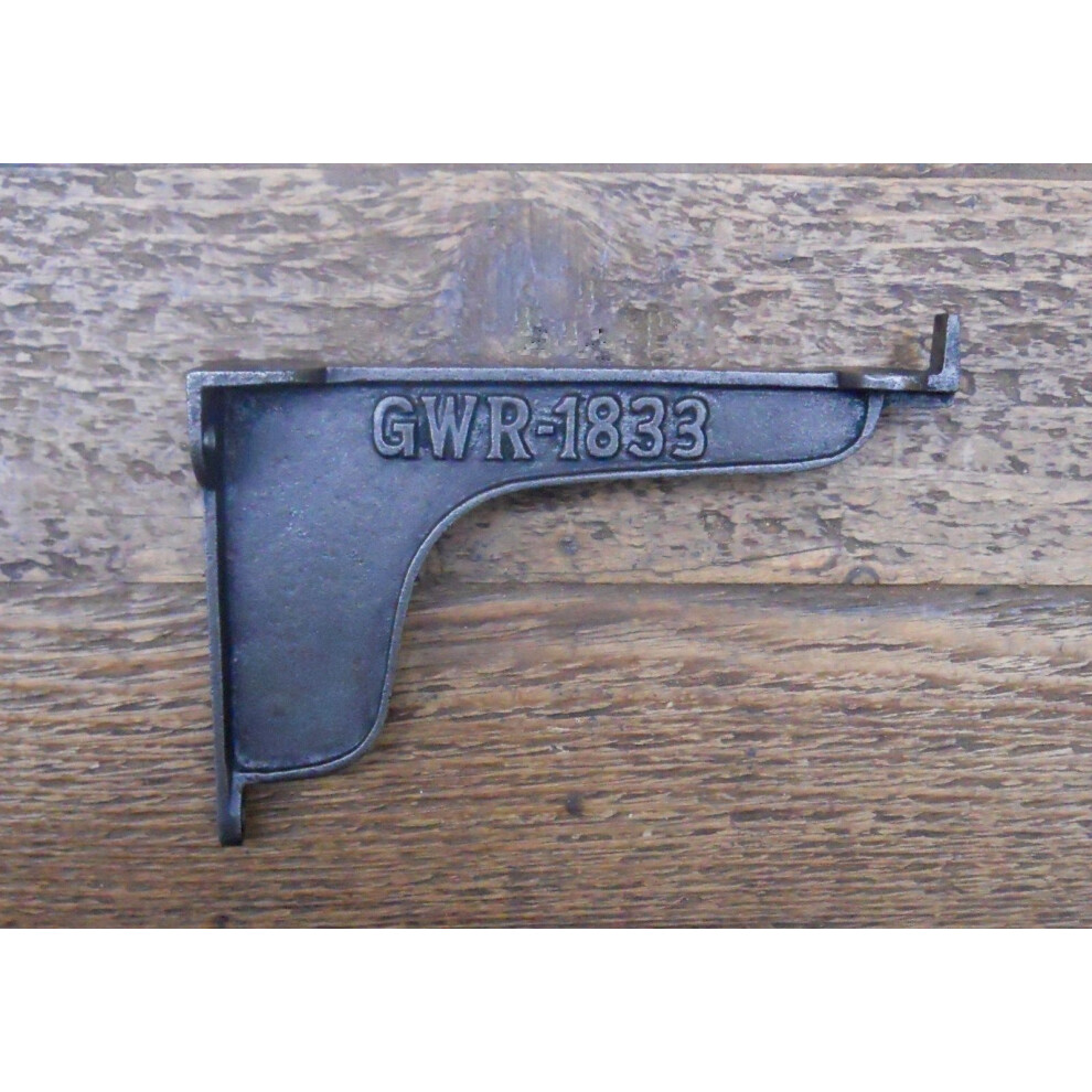 Pair Of Gwr Lipped Metal Shelf Brackets Antique Iron 9" By Ironmongery World 5057067956561