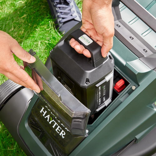 Hayter Hayter Hawk 43 Cordless Self-Propelled Mower Kit 43cm 2