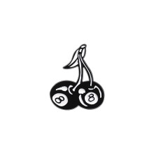 (QHXZ2124) Spilla in metallo con teschio di ciliegia in stile cartone animato, stile Chic 8 Black Ball Sports,