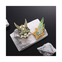 Spilla con maschera Xiao Genshin, in lega, stile cartone animato, collezione estiva