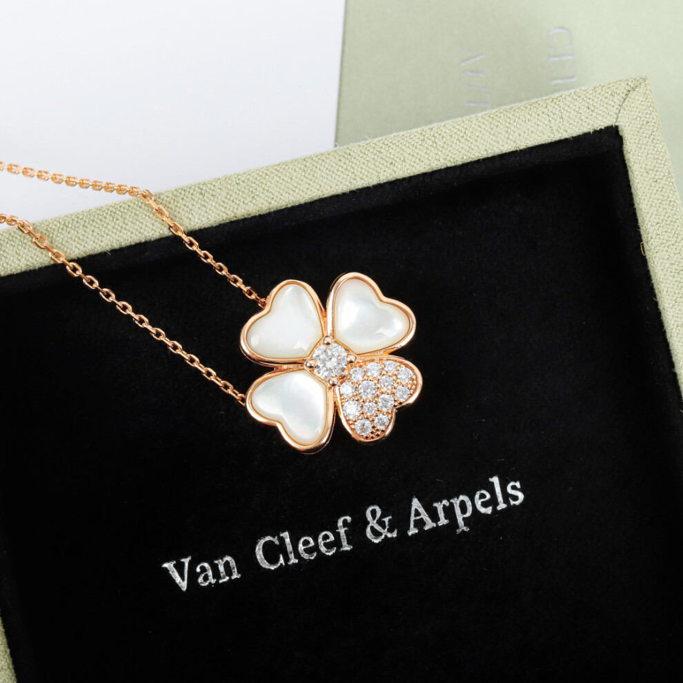 Van Cleef & Arpels Necklaces Fashionable And Light Luxury, Small And Exquisite；Beautifully Packaged