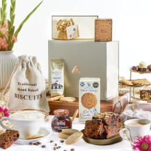 Luxury Scottish Hamper | Gourmet Food Hamper - Indulgent Chocolates, Dundee Cake, Biscuits, Artisan Tea & Coffee | Premium Gift Hamper for Men & Women