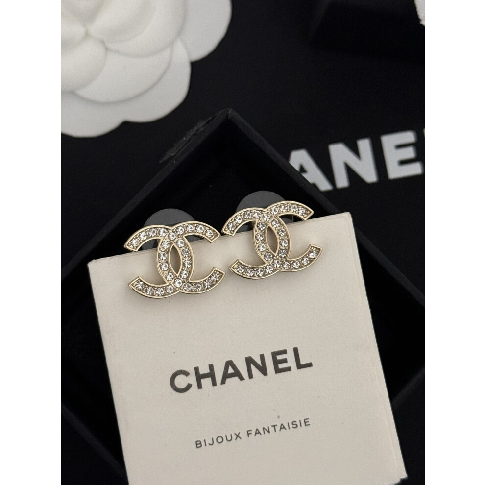 Chanel Earrings Fashionable And Light Luxury, Small And Exquisite；Beautifully Packaged