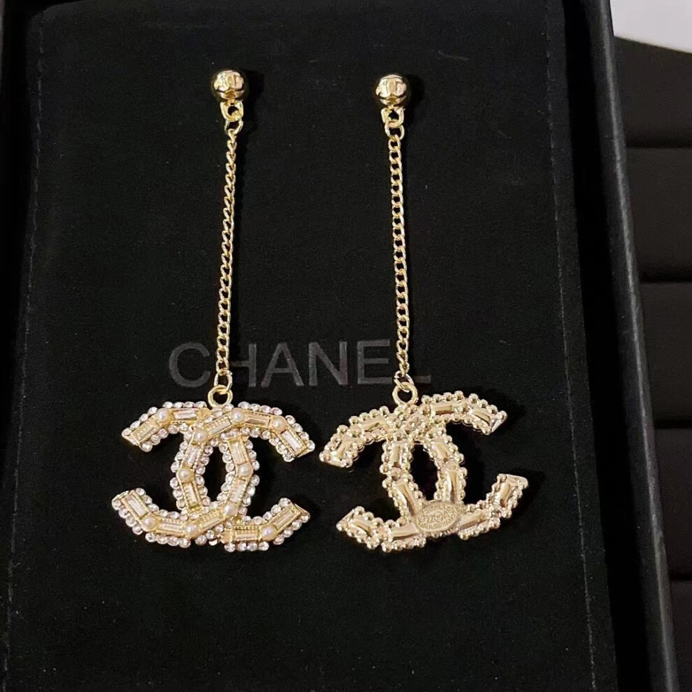 Chanel Earrings Fashionable And Light Luxury, Small And Exquisite；Beautifully Packaged