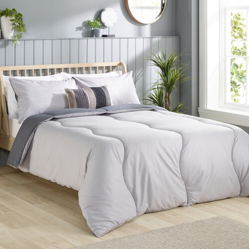 Slumberdown (Embossed Waffle, King) Back to Uni Duvet & Pillow Bundle