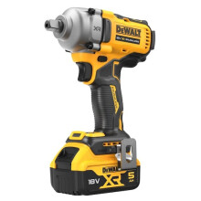 Kompakti 1/2" iskuporakone XR 18V - DEWALT - 2 kpl 18V 5.0Ah akkua - laturi - laatikko - DCF892P2T-QW