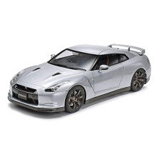 TAMIYA 300024300-1:24 Nissan GT-R Street Version