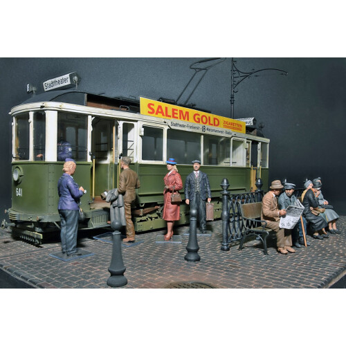 Miniart Plastic model assembly kit. 1