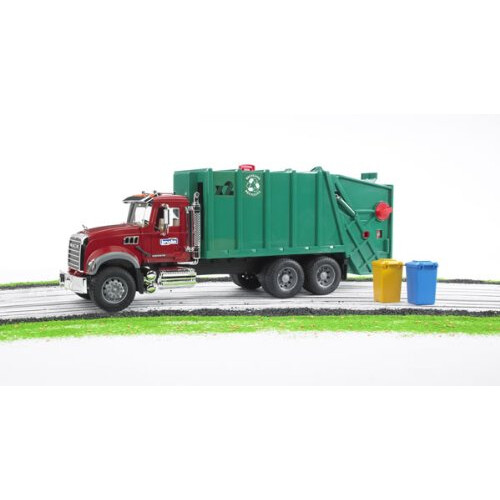 Bruder MACK Granite Garbage Truck (Red/Green) 1