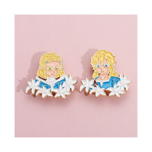Broche de dessin animé aux cheveux jaunes accrocheuse en matériau en alliage pour le style personnel