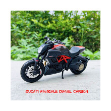 (Diavel Carbon) Maisto 1:18 Ducati Monster 2021 Super Naked V4 S original auktoriserad simuleringslegering