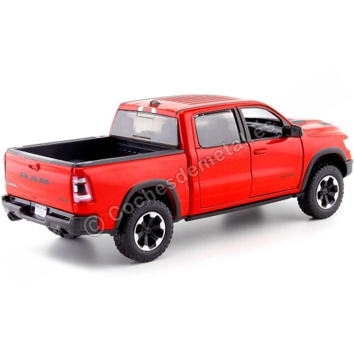 RAM 1500 Crew Rebel 2019 1:27 model Motormax 79358 1