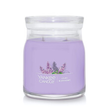 Yankee Candle Lilac Blossoms Perfumado, Jar Médio de 13oz com 2 Pavios, Mais de 35 Horas de Queima