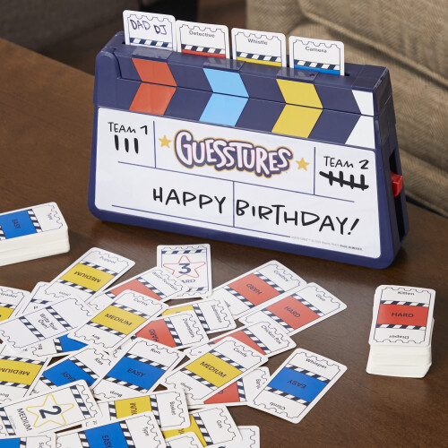 Hasbro Gioco Hasbro Guesstures, Gioco di Charades per 4 o più Giocatori, Include Carte Personalizzabili e Clapper 2