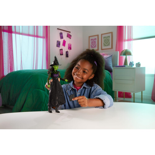 Mattel Boneca de Moda Elphaba Universal Wicked da Mattel com Pele Verde e Acessórios 1