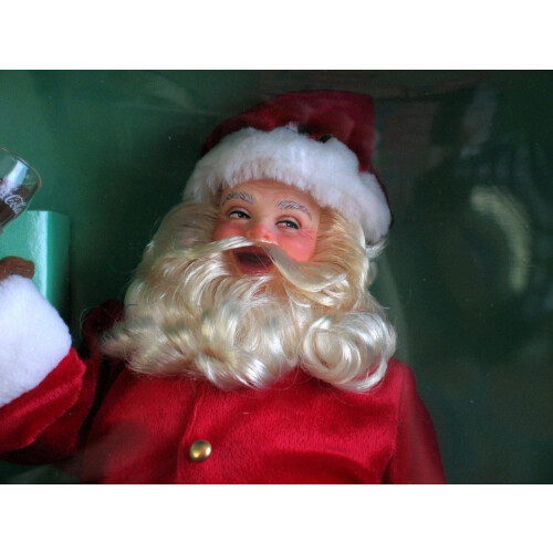 Mattel COCA-COLA Weihnachtsmann Ken 1