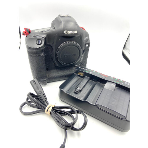 Canon KÄYTETTY Canon EOS 1D Mark III -runko 1