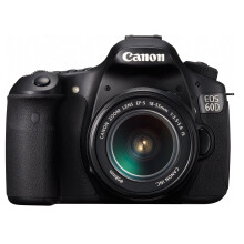 Canon EOS 60D 18 MP CMOS digitale SLR-camera met EF-S 18-55mm f/3.5-5.6 IS lenskit - internationale versie