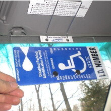 VisorTag Horizontal de JL Safety - Funda y soporte para placa de estacionamiento para personas con discapacidad. Exhiba y despliegue f cilmente s