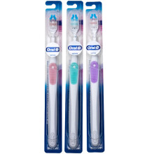 Oral-B Gum Care Extra Soft zubn kefka pre citliv zuby a dasn kompaktn mal hlavica (farby sa l ia) balenie 3 kusov