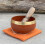 Σετ δώρου DharmaObjects Θιβετιανό Ιερό Τσάκρα Premium Singing Bowl σε μέγεθος παλάμης 2