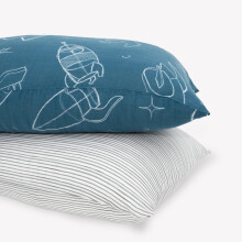 Funda de Almofada Little Unicorn 2 Unidades | Tecido Muslin Super Macio e Respirável | Fecho Envelope (Blast Off)