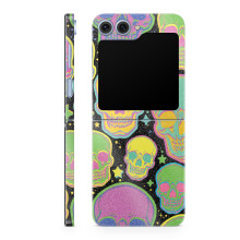 Custodia protettiva lucida con glitter compatibile con Samsung Galaxy Z Flip 6 - Teschi di caramelle - Pellicola protettiva in vinile 3M di alta