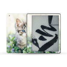 Custodia protettiva MightySkins compatibile con Amazon Kindle Scribe (2022) - Gattino dagli occhi azzurri | Custodia protettiva in vinile unica |