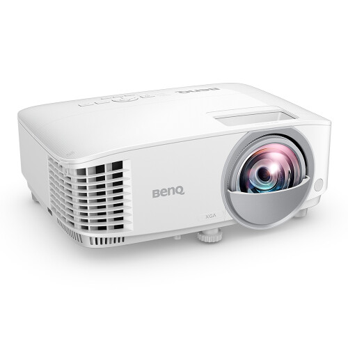 Benq MX825STH XGA BRIGHTNESS:3500 2