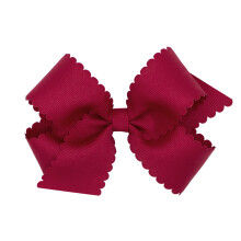 Wee Ones Klassische Rips-Haarschleife f r M dchen mit gewellten Kanten und schlichter Wickelmitte auf einer WeeStay-Haarspange, Gr e M, Cranberry