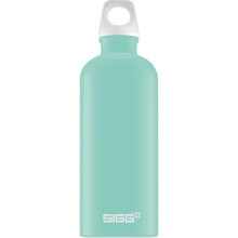 SIGG - Borraccia in metallo riciclato - Traveller - Prodotta in Svizzera - Bevande gassate - Senza BPA - 20 Oz