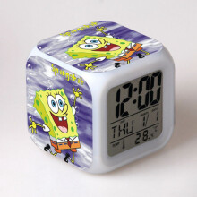 Purple Wecker Spongebob Patrick Star LED-Uhr mit 7 Farben, digitale Anzeige, Schreibtischuhr – perfektes Geschenk