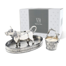 Vagabond House etain solide Metal Mabel Cow Cremier Set 4 pieces Set Play Cremier Pail Sau Sugar et Socine de sucre pour le cafe et la ferme de t