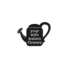 (QHXZ2309) broche polyvalente en alliage de personnage de dessin animé, cadeau décoratif tendance pour